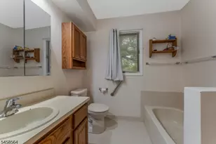 25 Augusta Dr, Clinton Township, NJ 08801 - Photo 17
