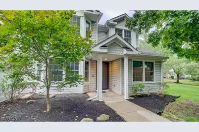 8 Forden Ct, Sayreville Boro, NJ 08872 - Photo 1