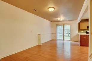 8 Forden Ct, Sayreville Boro, NJ 08872 - Photo 15