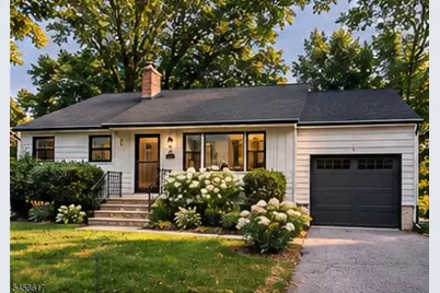 25 Eardley Rd, Edison, NJ 08817 - Photo 7