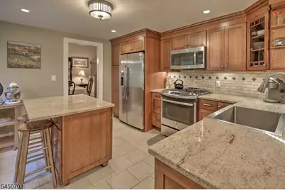 43 Sandra Ln, Randolph Township, NJ 07869 - Photo 9