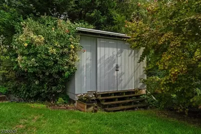 119 Squire Hill Rd, Montclair, NJ 07043 - Photo 27