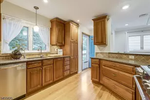 119 Squire Hill Rd, Montclair, NJ 07043 - Photo 11