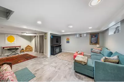 719 Locust St, Roselle Park, NJ 07204 - Photo 29