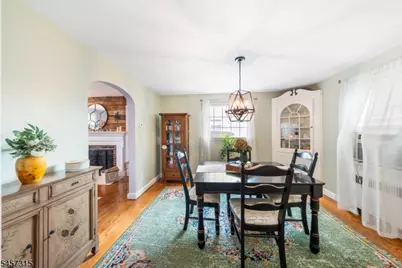719 Locust St, Roselle Park, NJ 07204 - Photo 23