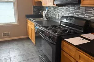 108 S Park, Elizabeth, NJ 07206 - Photo 7