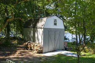 915 Plymouth Lake Dr, Stillwater, NJ 07860 - Photo 33