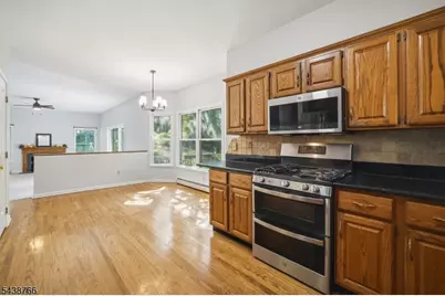 30 Carriage House Rd, Sparta Township, NJ 07871 - Photo 15