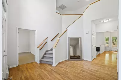 30 Carriage House Rd, Sparta Township, NJ 07871 - Photo 3