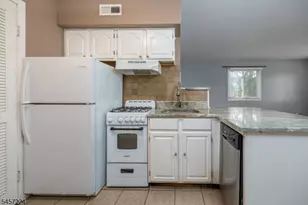 2 Alta Ct W, Vernon, NJ 07462 - Photo 3