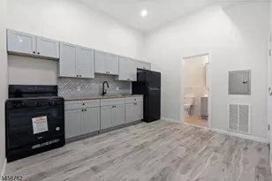 90 Broadway, Paterson, NJ 07505 - Photo 3