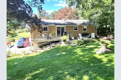 30 Woodlawn Ter, Jefferson Township, NJ 07849 - Photo 9