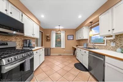 77 Washburn Ave, Washington Township, NJ 07882 - Photo 7