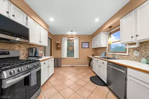 77 Washburn Ave, Washington Township, NJ 07882 - Photo 7