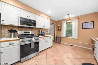 77 Washburn Ave, Washington Township, NJ 07882 - Photo 9
