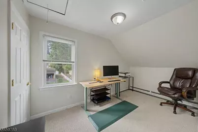 16 Jaqui Ave, Morris Plains, NJ 07950 - Photo 19