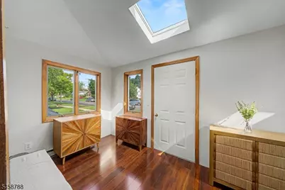 16 Jaqui Ave, Morris Plains, NJ 07950 - Photo 5
