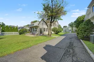 16 Jaqui Ave, Morris Plains, NJ 07950 - Photo 29