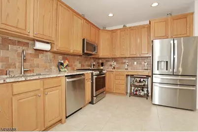 8414 Warrens Way, Wanaque, NJ 07465 - Photo 15