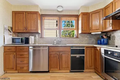 2104 Westfield Ave, Scotch Plains Township, NJ 07076 - Photo 19