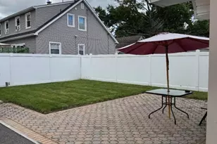 91 Van Pelt Pl, Little Falls Township, NJ 07424 - Photo 3