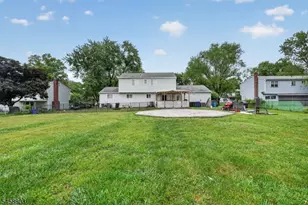 100 Coachman Dr, Florence Township, NJ 08505 - Photo 31