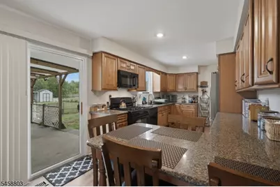 100 Coachman Dr, Florence Township, NJ 08505 - Photo 9