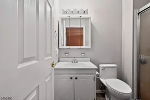 100 Coachman Dr, Florence Township, NJ 08505 - Photo 25
