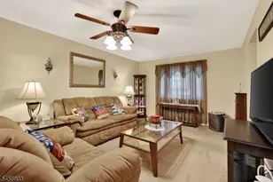 100 Coachman Dr, Florence Township, NJ 08505 - Photo 13