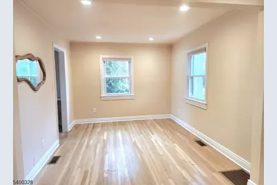 31 Sherman Ave, Hawthorne, NJ 07506 - Photo 5