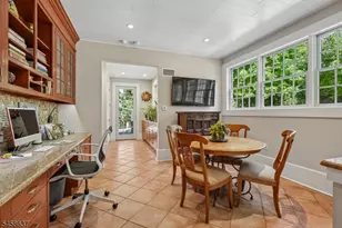 16 Holmehill Ln, Roseland, NJ 07068 - Photo 9