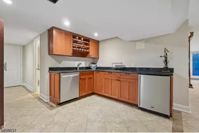 16 Holmehill Lane, Roseland, NJ 07068 - Photo 37