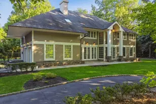 16 Holmehill Ln, Roseland, NJ 07068 - Photo 3