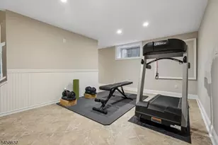 16 Holmehill Ln, Roseland, NJ 07068 - Photo 35