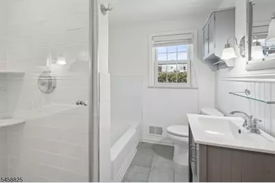 68-86 New England Ave #13, Summit, NJ 07901 - Photo 17
