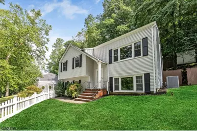 62 Burnham Pkwy, Morris Township, NJ 07960 - Photo 3