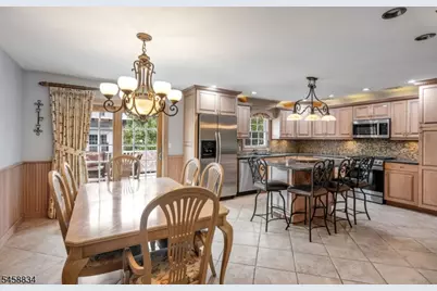 14 Aspen Ct, Paramus, NJ 07652 - Photo 7