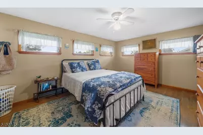 29 Larkspur Ln, Clifton, NJ 07013 - Photo 17