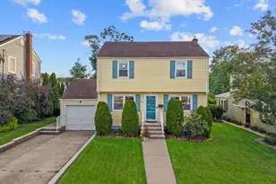 29 Larkspur Ln, Clifton, NJ 07013 - Photo 1