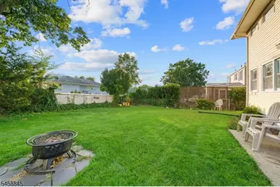 29 Larkspur Ln, Clifton, NJ 07013 - Photo 19