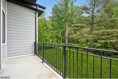 30 Winthrop Rd, Millburn, NJ 07078 - Photo 15