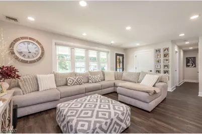 11 Malcolm Dr, Fairfield, NJ 07004 - Photo 11