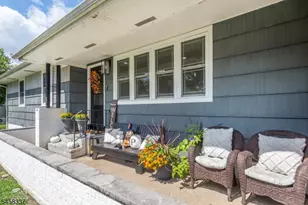 11 Malcolm Dr, Fairfield, NJ 07004 - Photo 31