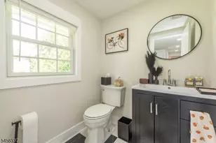 11 Malcolm Dr, Fairfield, NJ 07004 - Photo 23