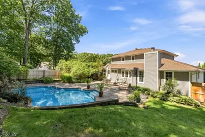 172 Rafkind Rd, Bloomingdale, NJ 07403 - Photo 3