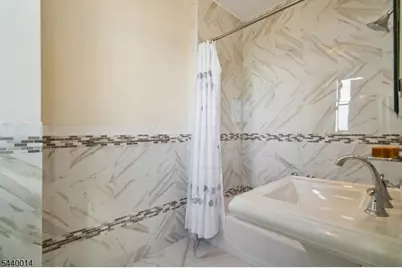 375 Mt Prospect Ave #7DE, Newark, NJ 07104 - Photo 19