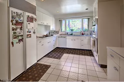 235 Mountainside Rd, Mendham Township, NJ 07945 - Photo 13