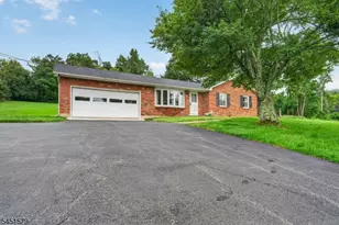 400 Bellis Rd, Holland Township, NJ 08804 - Photo 29