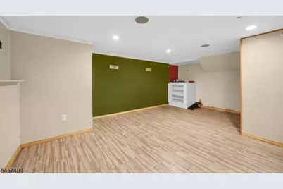 2574 Allen Ave, Union Township, NJ 07083 - Photo 23