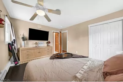2574 Allen Ave, Union Township, NJ 07083 - Photo 17